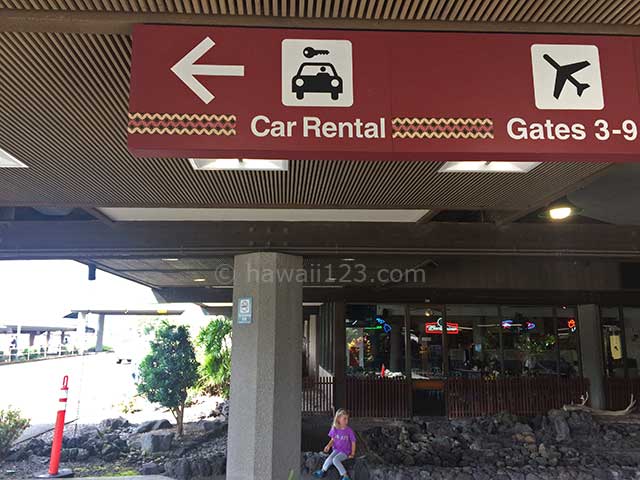 ハワイ島ヒロ空港の案内表示