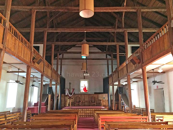 モクアイカウア教会の内部