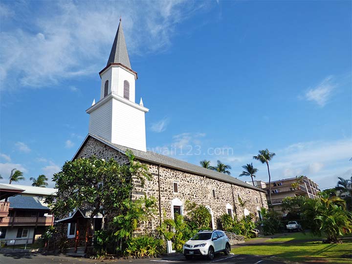モクアイカウア教会の全景