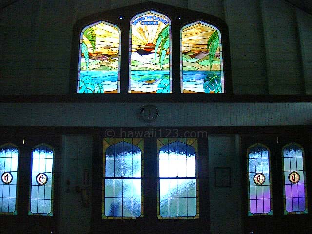 ラハイナ ユナイテッドメソジスト教会のステンドグラス