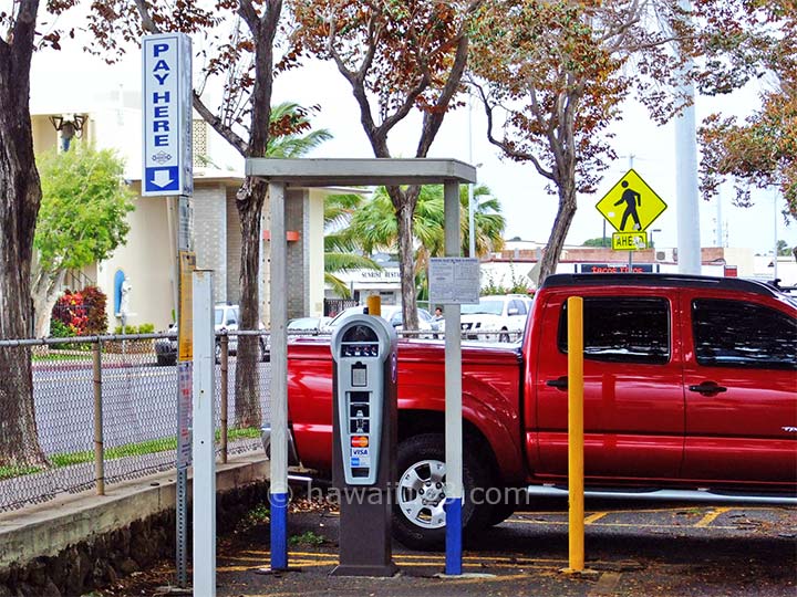ハワイの民間駐車場