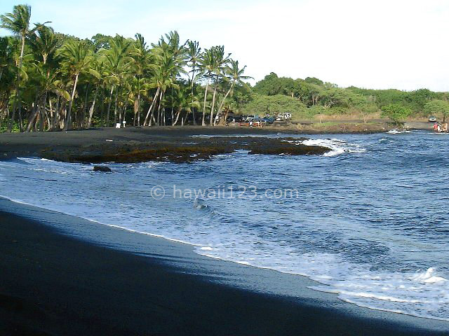 ハワイ島プナルウのブラックサンドビーチ