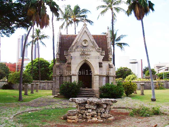 カワイアハオ教会にあるルナリオ王廟
