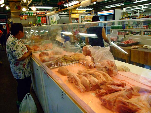 ケカウリケマーケットの肉屋