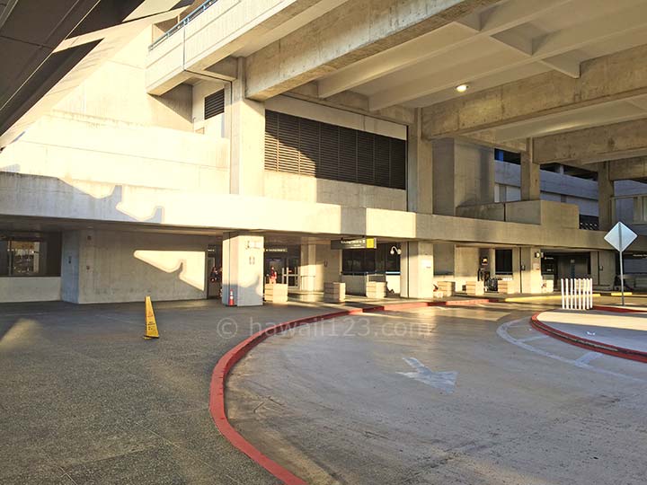 ホノルル空港ターミナル1入口