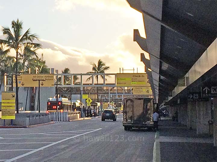 ホノルル空港出発階