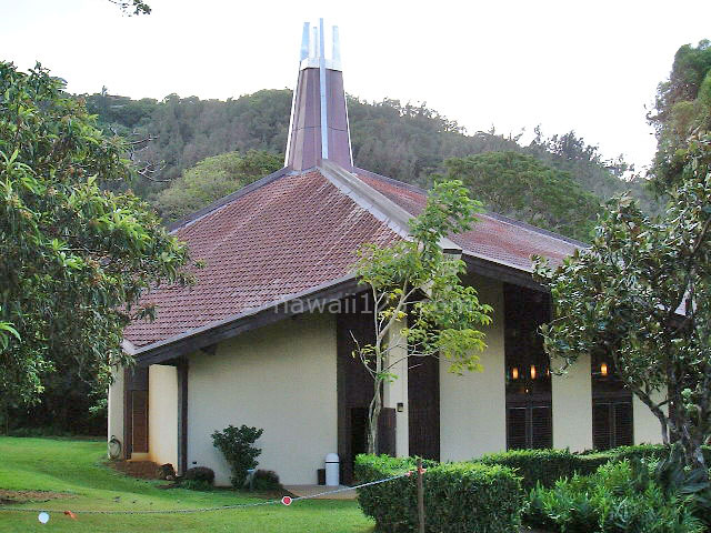 ヌアヌコングリゲーショナル教会の外観